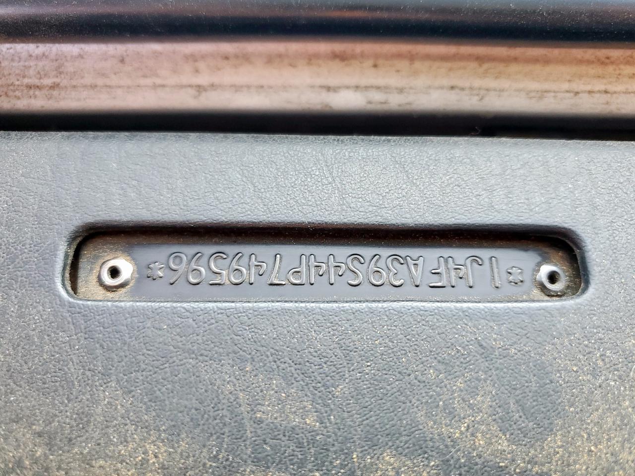 2004 Jeep Wrangler X VIN: 1J4FA39S44P749596 Lot: 84732995