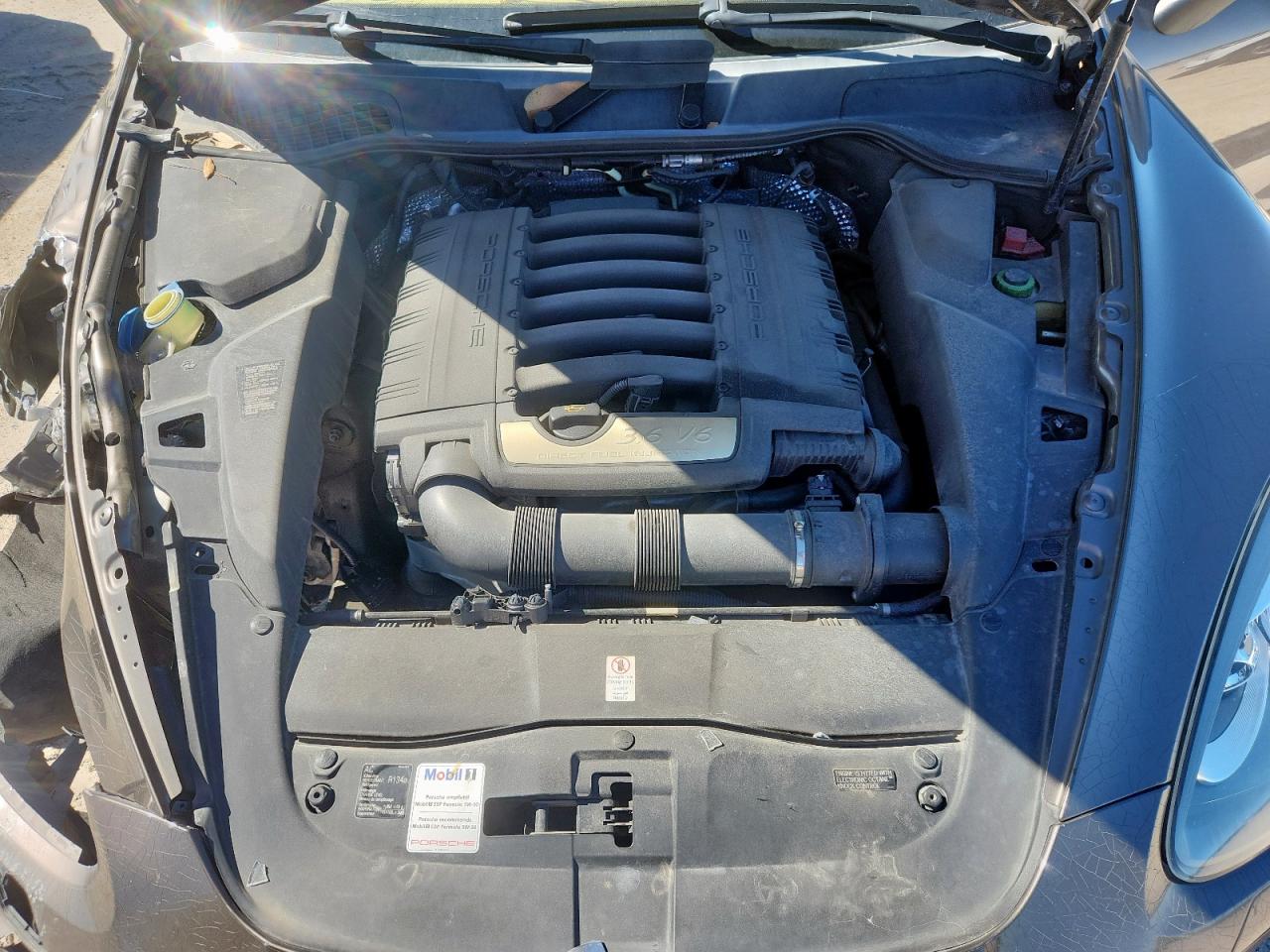 2011 Porsche Cayenne VIN: WP1AA2A21BLA04670 Lot: 90525985