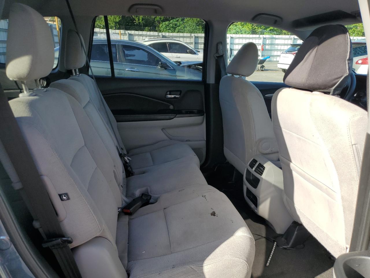 2018 Honda Pilot Lx VIN: 5FNYF5H18JB010029 Lot: 82527935