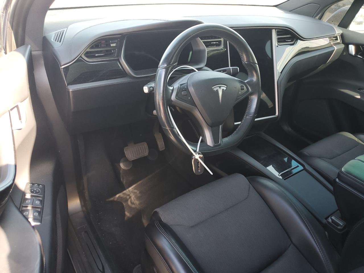 2018 Tesla Model X VIN: 5YJXCBE20JF119004 Lot: 86170465