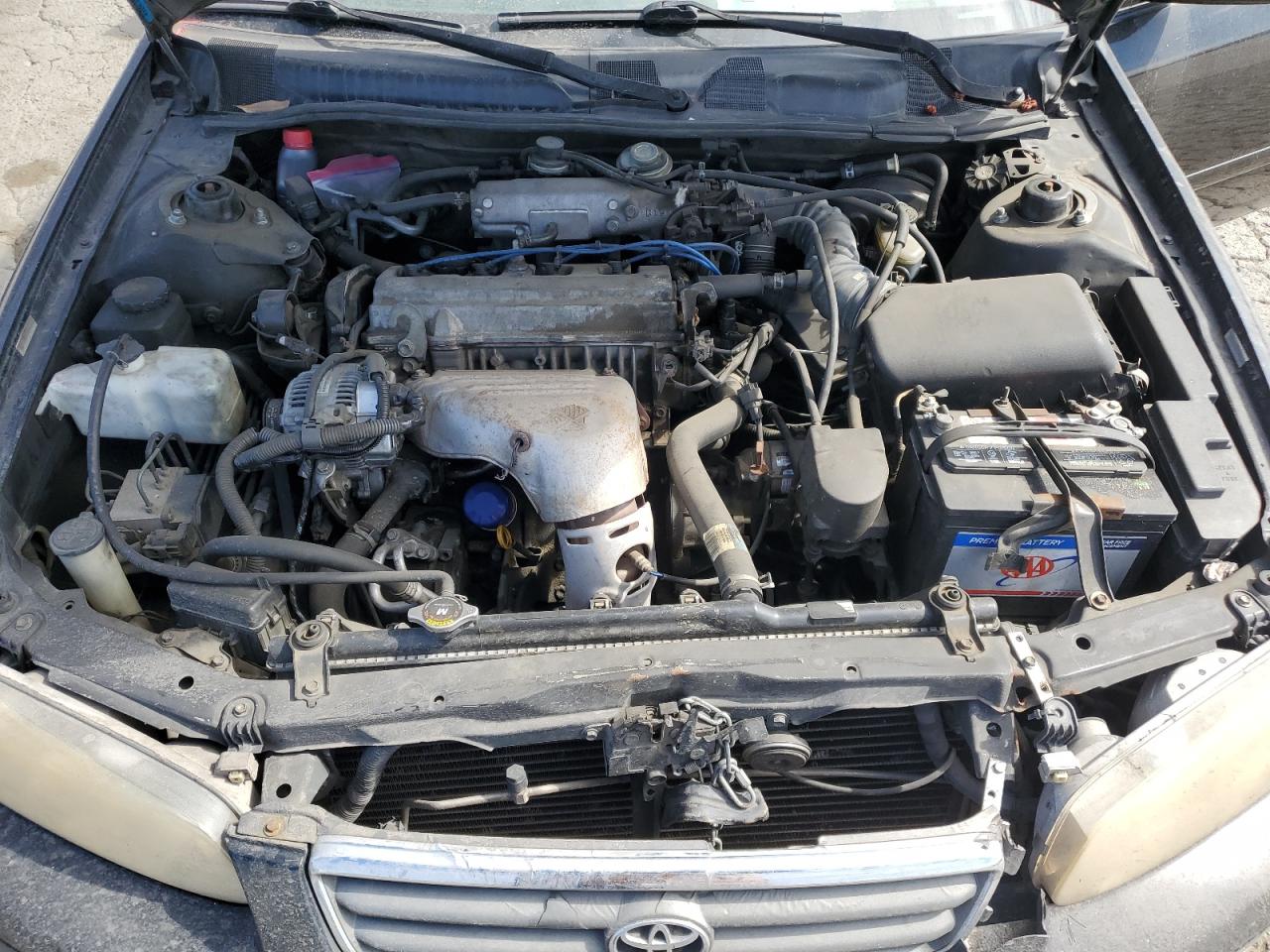 2000 Toyota Camry Le VIN: JT2BG28K5Y0402428 Lot: 84800975