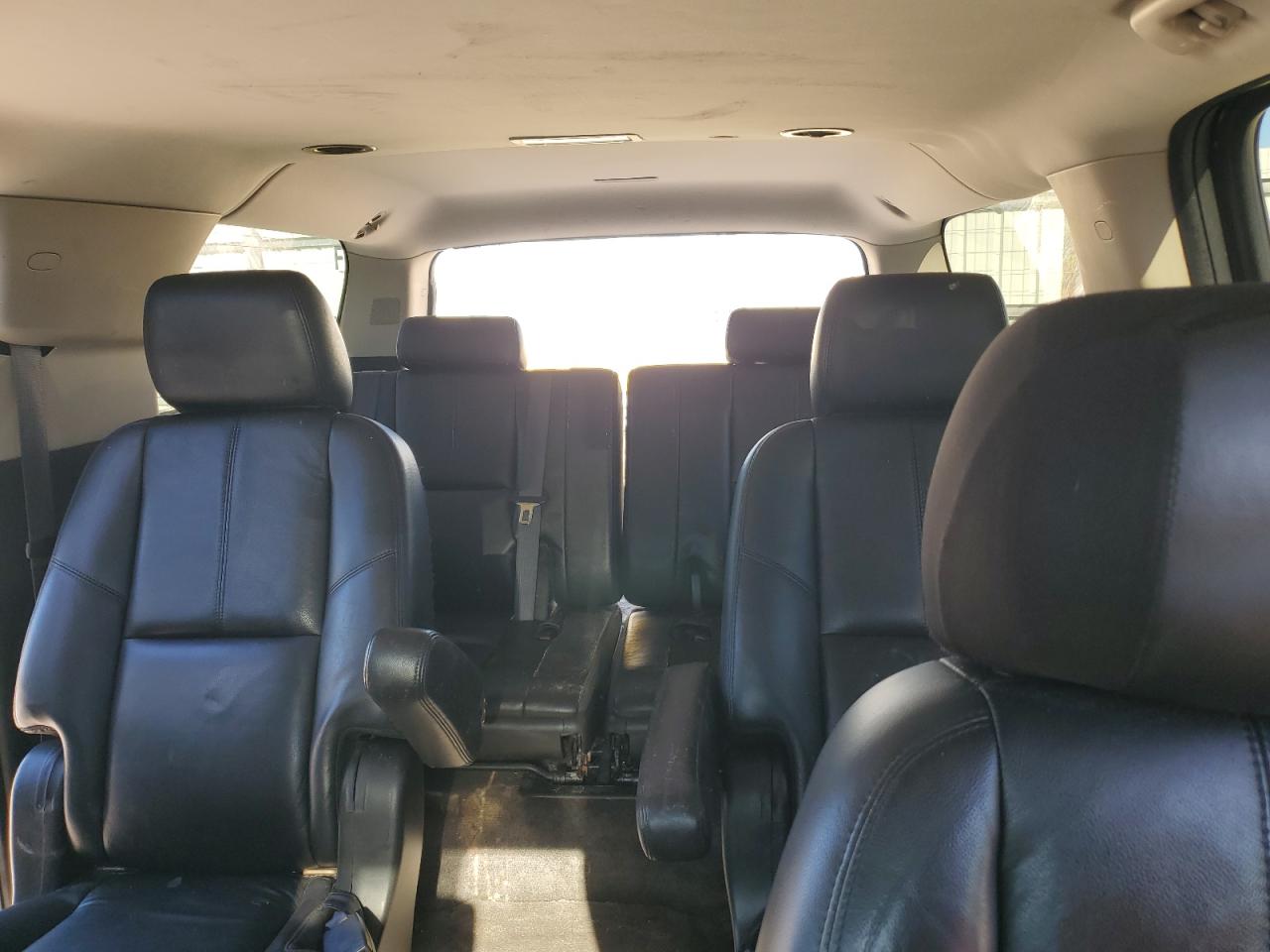 2011 Chevrolet Suburban C1500 Lt VIN: 1GNSCJE02BR145710 Lot: 86117175