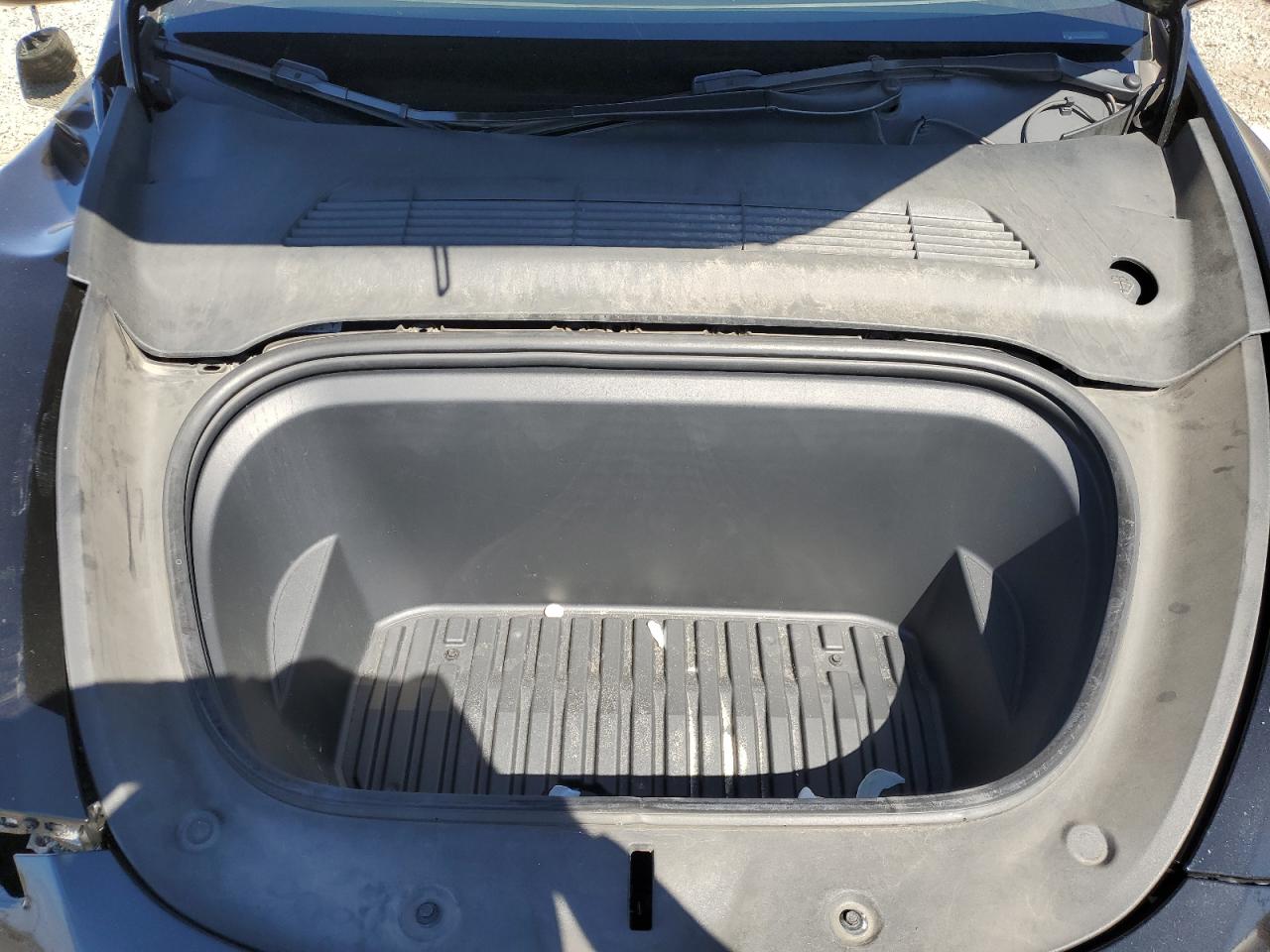 2022 Tesla Model Y VIN: 7SAYGAEE0NF340771 Lot: 85189405