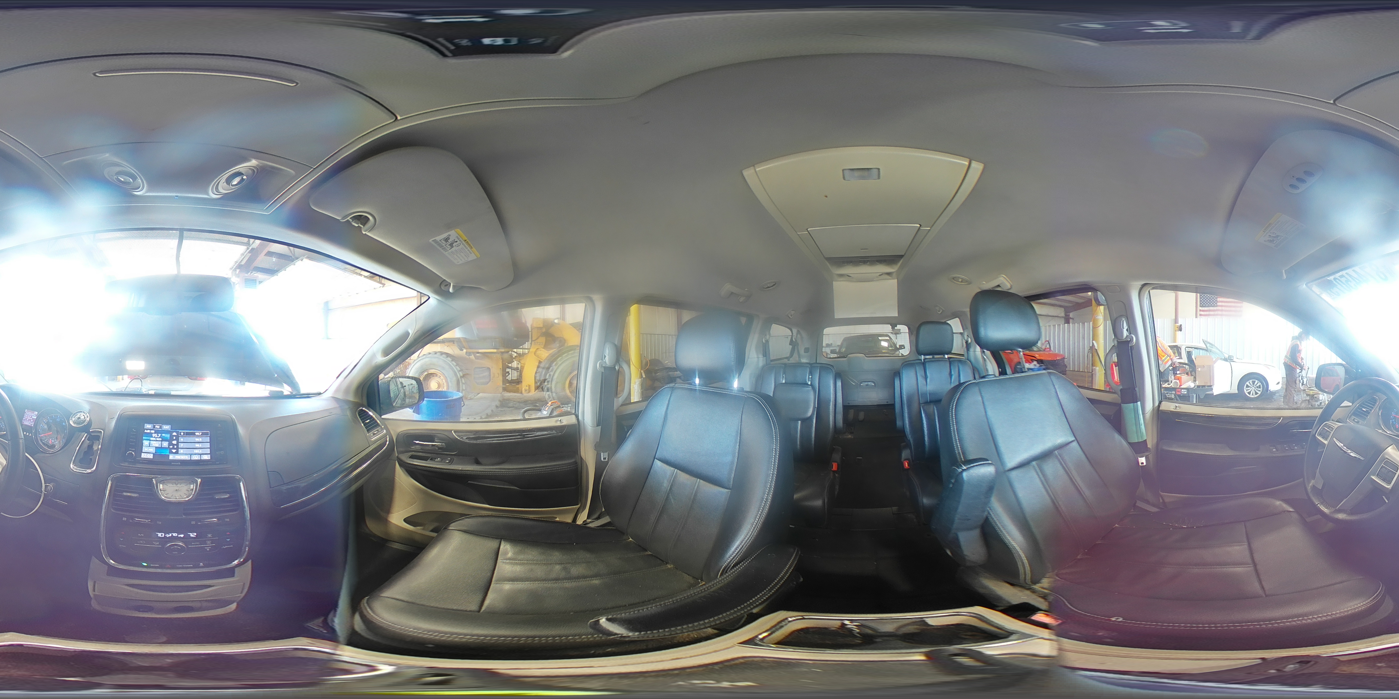 2015 Chrysler Town & Country Touring VIN: 2C4RC1BGXFR588308 Lot: 87445075