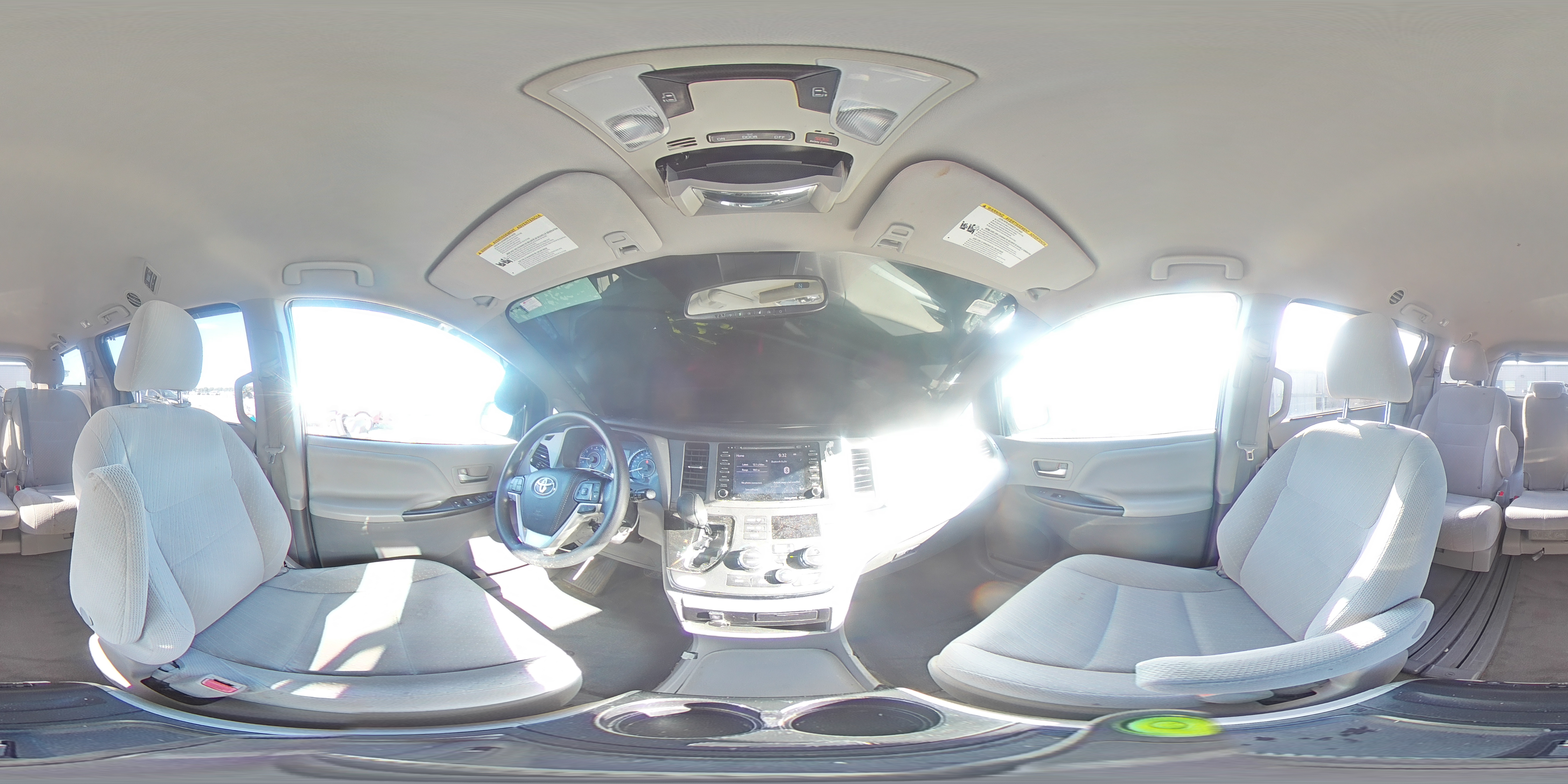 2018 Toyota Sienna Le VIN: 5TDKZ3DC5JS945139 Lot: 84890405