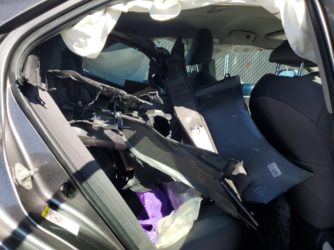 2018 Toyota Camry L VIN: 4T1B11HK6JU062168 Lot: 82458475