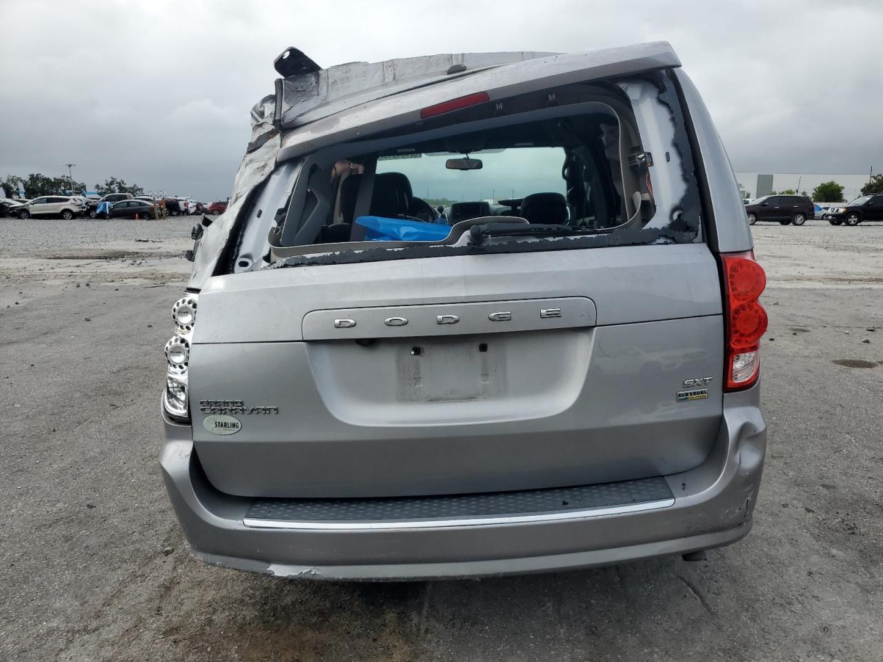 2017 Dodge Grand Caravan Sxt VIN: 2C4RDGCG8HR841790 Lot: 82404315