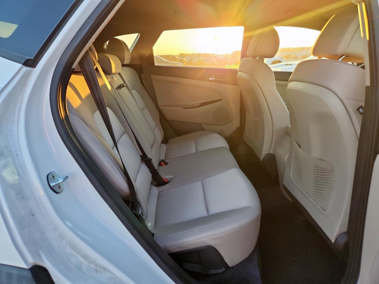 2016 Hyundai Tucson Se VIN: KM8J23A49GU122565 Lot: 85314425