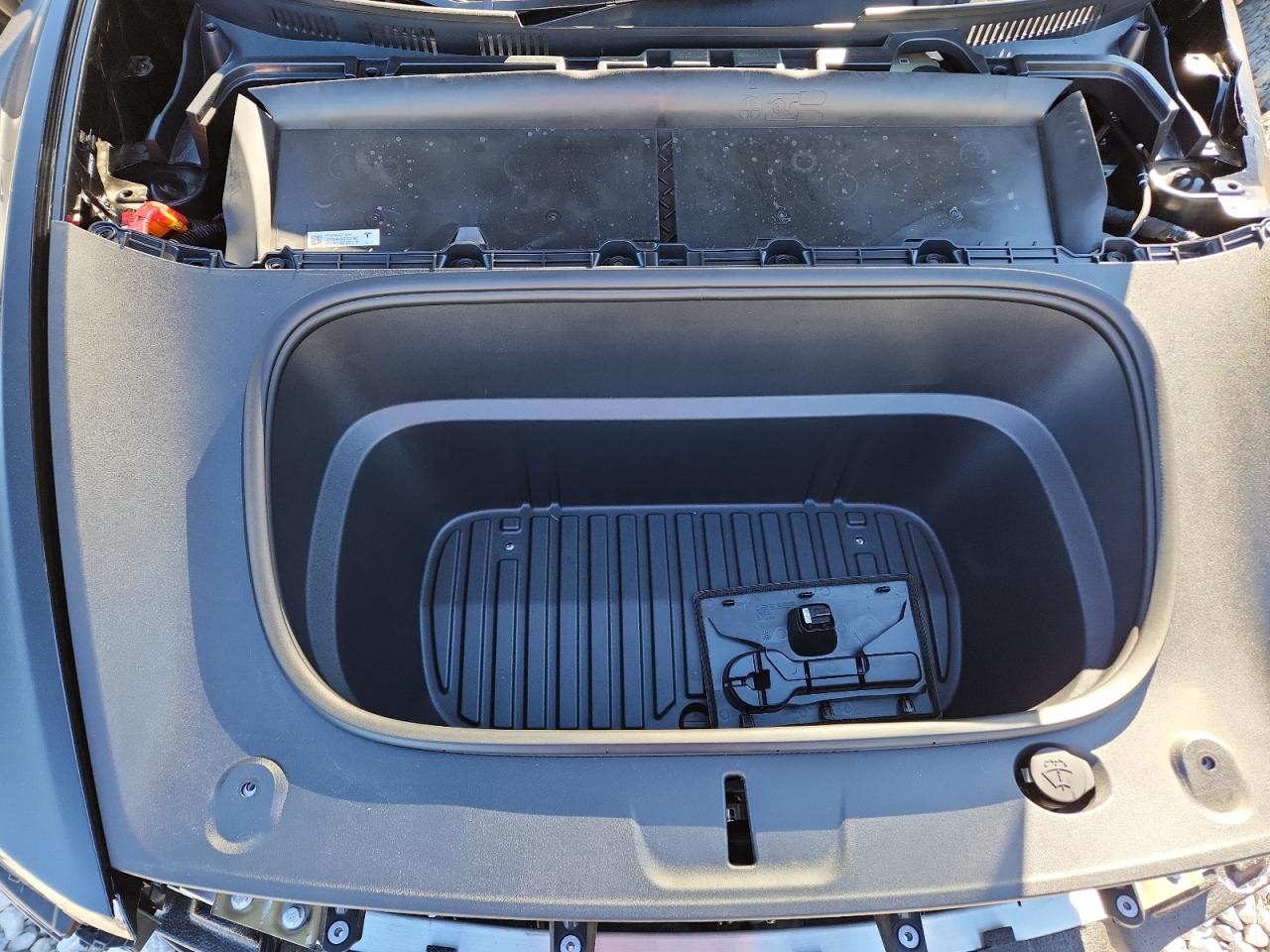 2026 Tesla Model Y VIN: 7SAYGDED8TF423449 Lot: 87251055