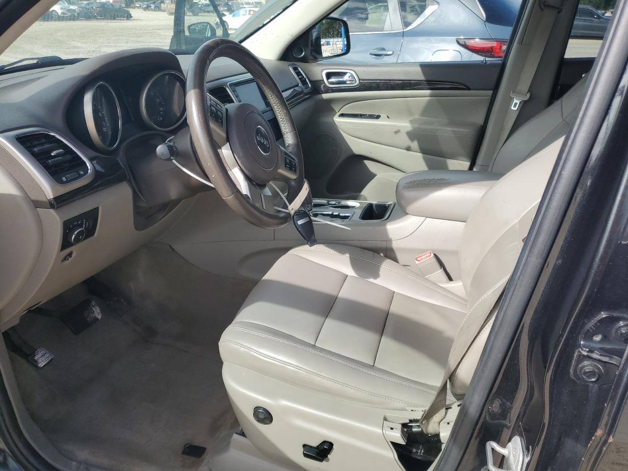 2011 Jeep Grand Cherokee Laredo VIN: 1J4RR4GG3BC504917 Lot: 82192465