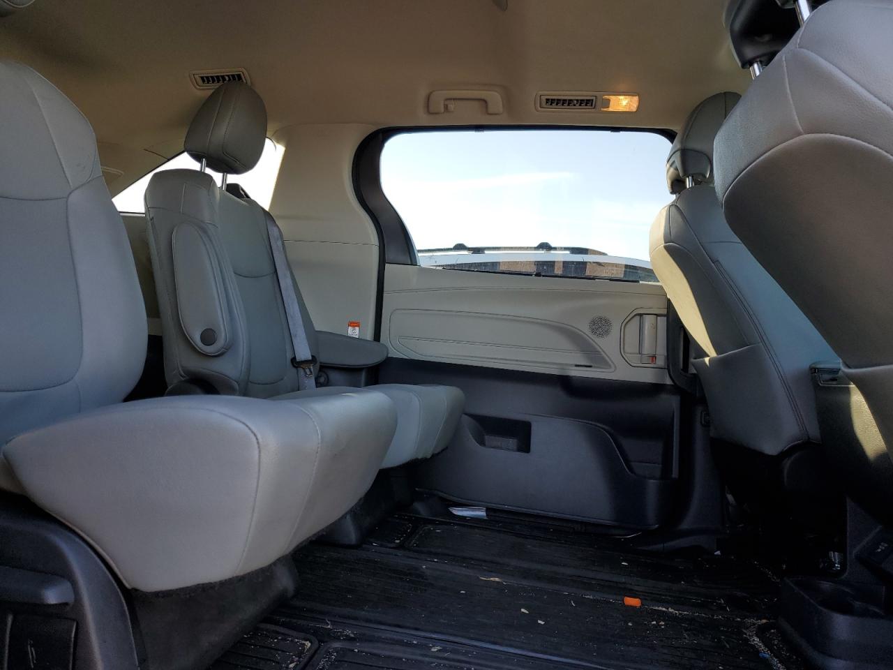 2022 Toyota Sienna Xle VIN: 5TDJRKECXNS122264 Lot: 82003235