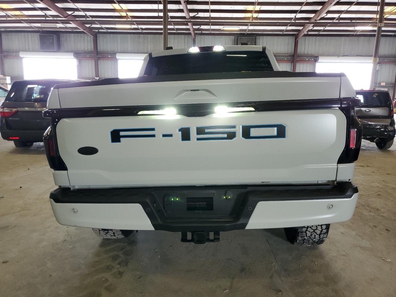 2024 Ford F150 Lightning Platinum VIN: 1FT6W7L74RWG27983 Lot: 85545935