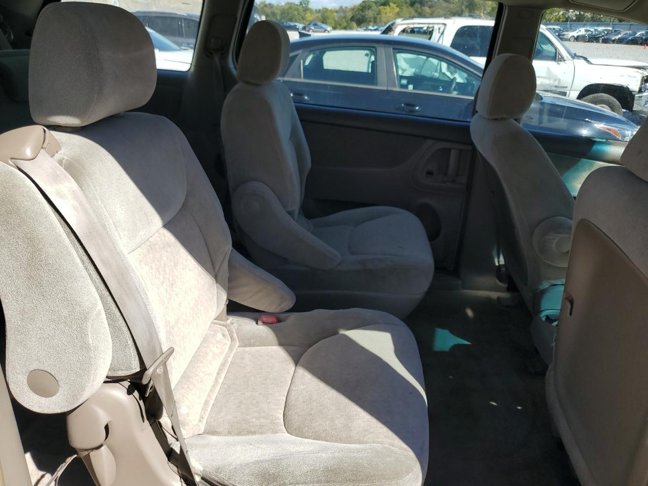 2005 Toyota Sienna Ce VIN: 5TDZA23C15S345158 Lot: 82399105