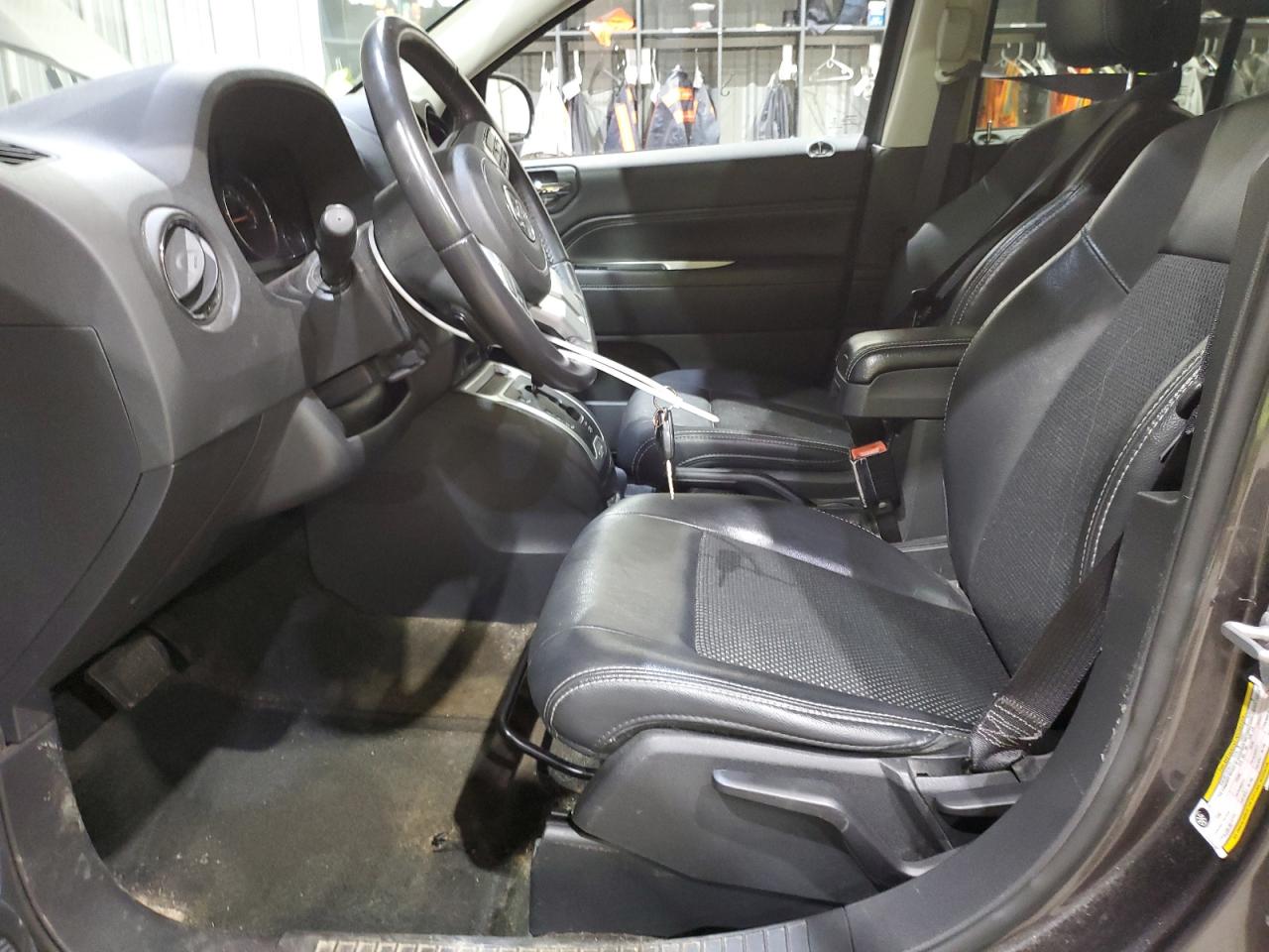 2016 Jeep Compass Latitude VIN: 1C4NJDEB9GD672596 Lot: 86214515