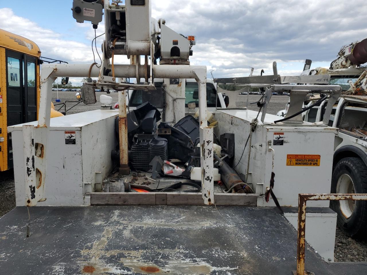 2019 Chevrolet Silverado Medium Duty VIN: 1HTKHPVK0KH239608 Lot: 84830015