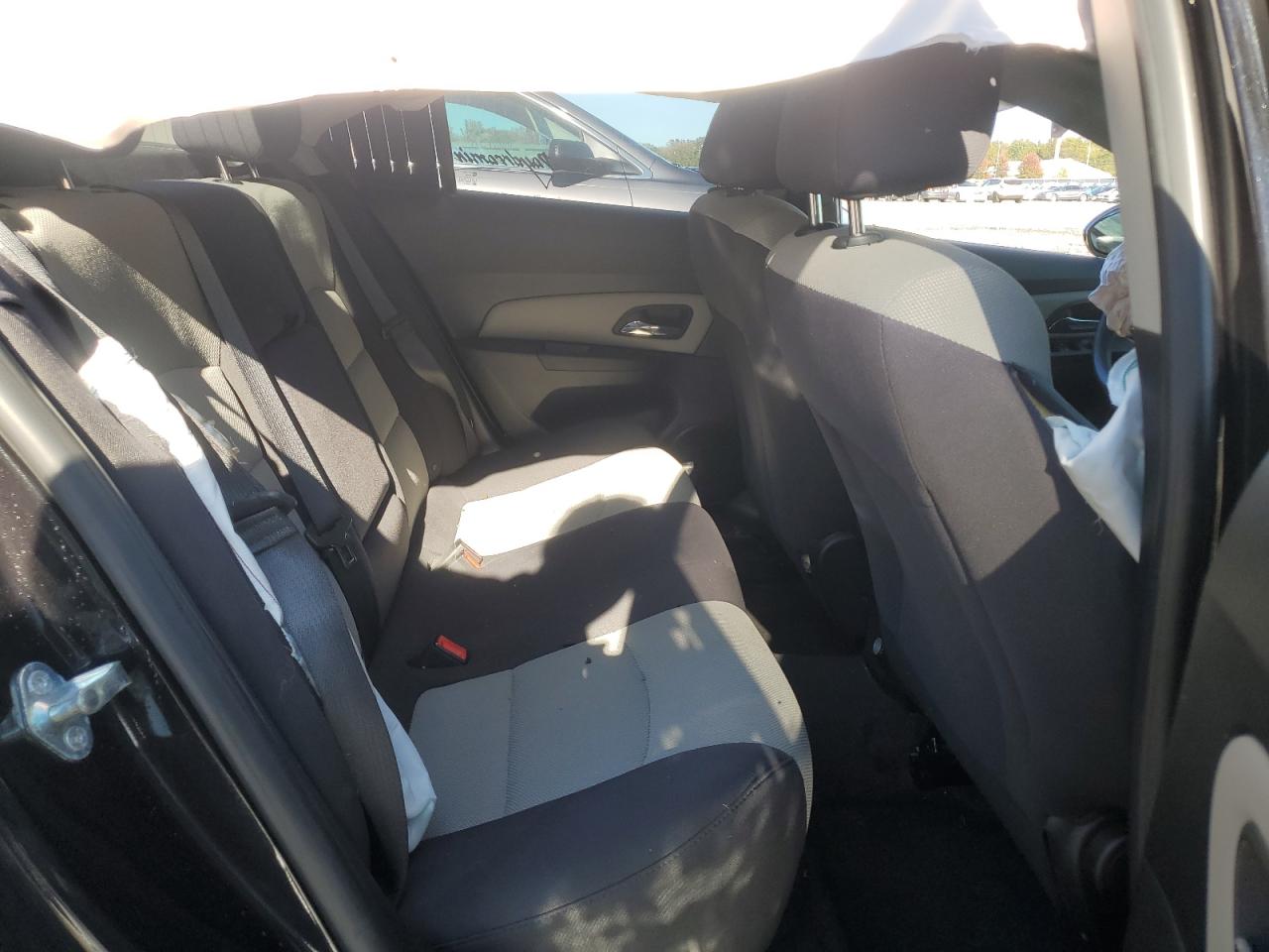 2014 Chevrolet Cruze Ls VIN: 1G1PA5SG1E7480575 Lot: 85759525