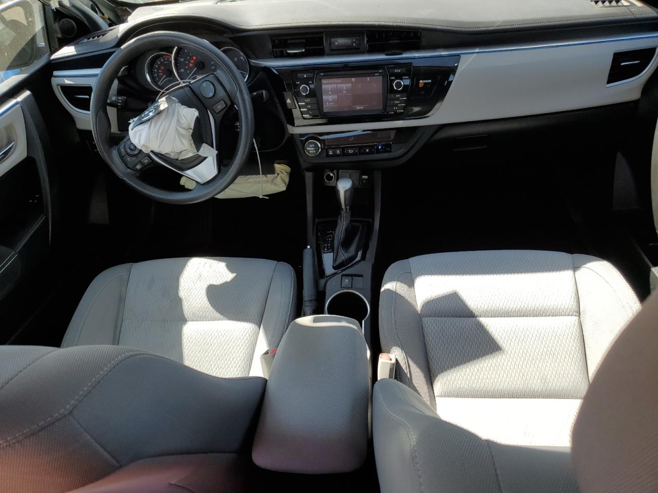 2016 Toyota Corolla L VIN: 5YFBURHE8GP553738 Lot: 84988295