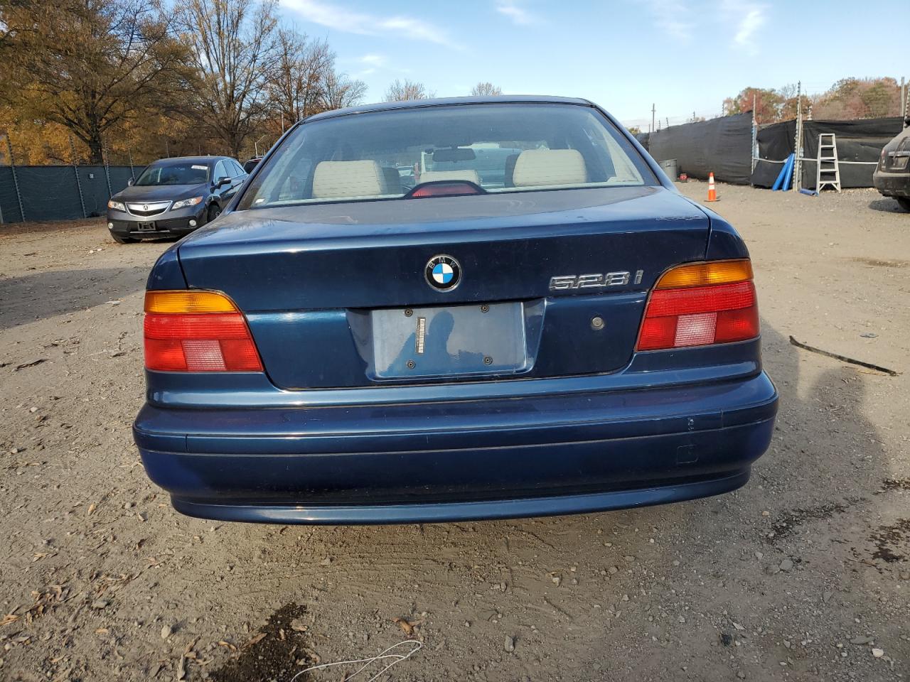 Фото: WBADM6333XBY29137