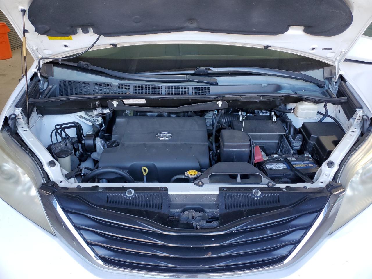 2014 Toyota Sienna Le VIN: 5TDKK3DC5ES487502 Lot: 82305445