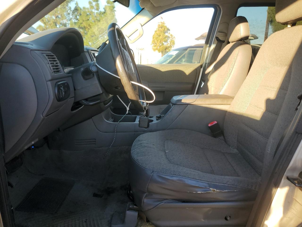 2004 Ford Explorer Xls VIN: 1FMZU62E34ZB28012 Lot: 90334305