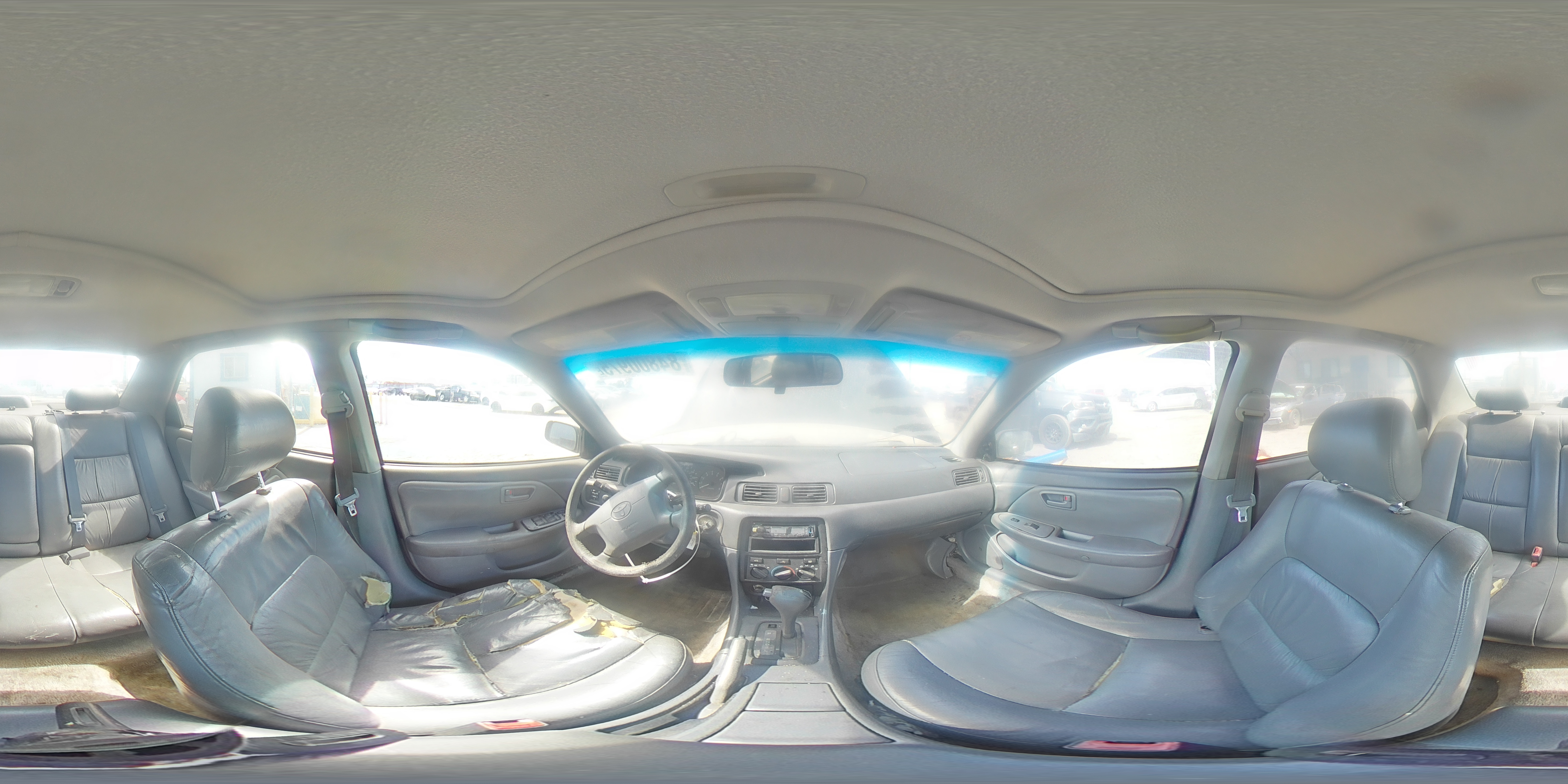 2000 Toyota Camry Le VIN: JT2BG28K5Y0402428 Lot: 84800975