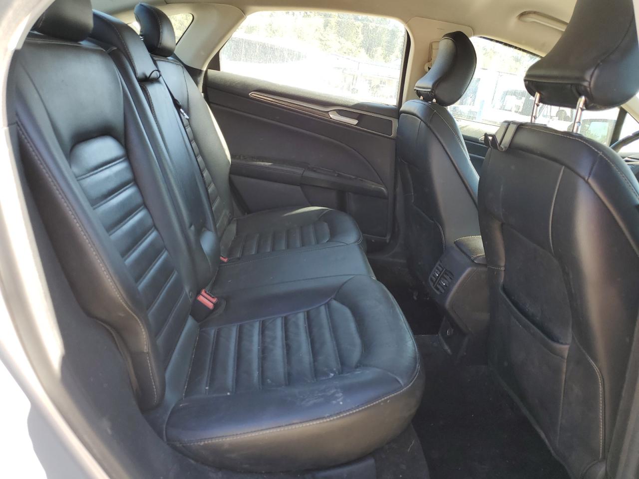 2017 Ford Fusion Se VIN: 3FA6P0HD3HR120230 Lot: 82293055