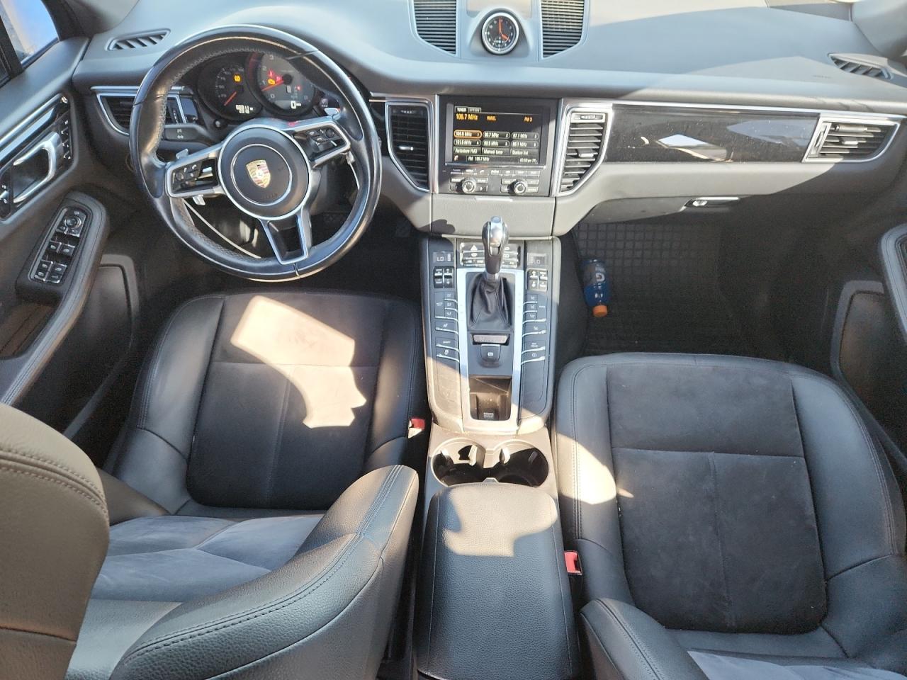 2016 Porsche Macan S VIN: WP1AB2A54GLB54738 Lot: 82616795