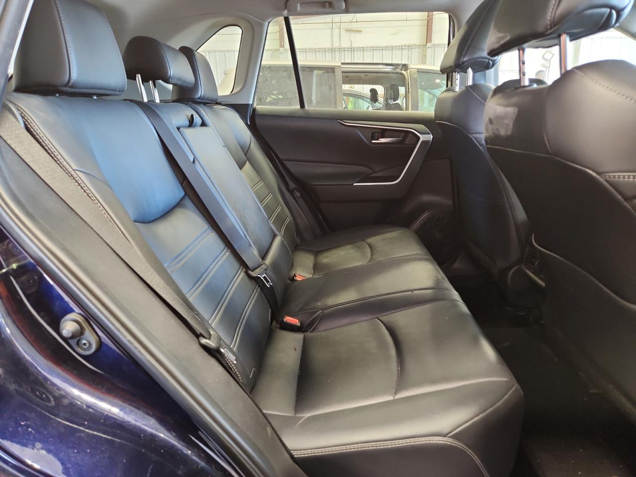 2020 Toyota Rav4 Xle Premium VIN: 2T3A1RFV5LC124789 Lot: 82317955