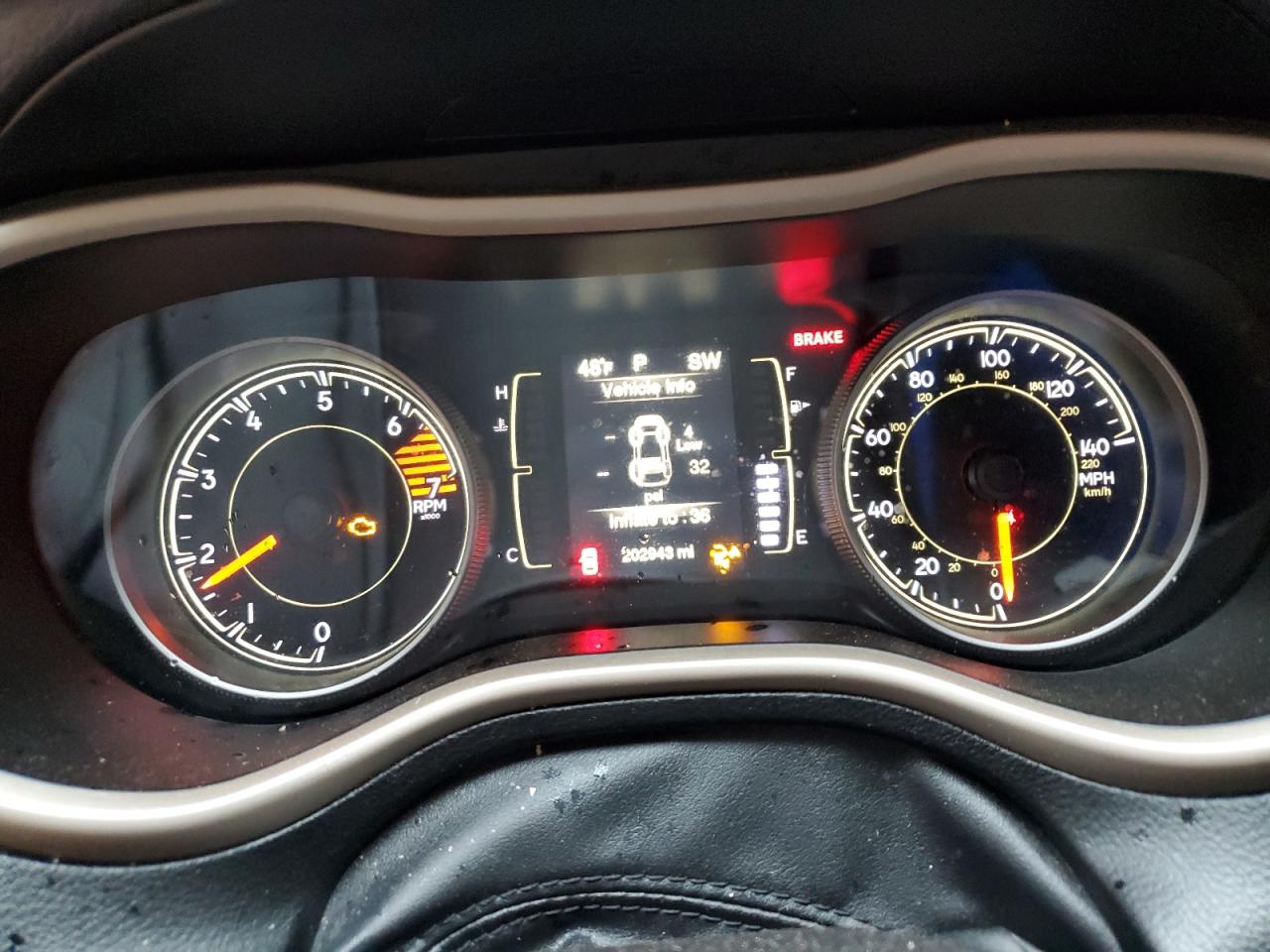 2017 Jeep Cherokee Sport VIN: 1C4PJMABXHW562354 Lot: 82668485