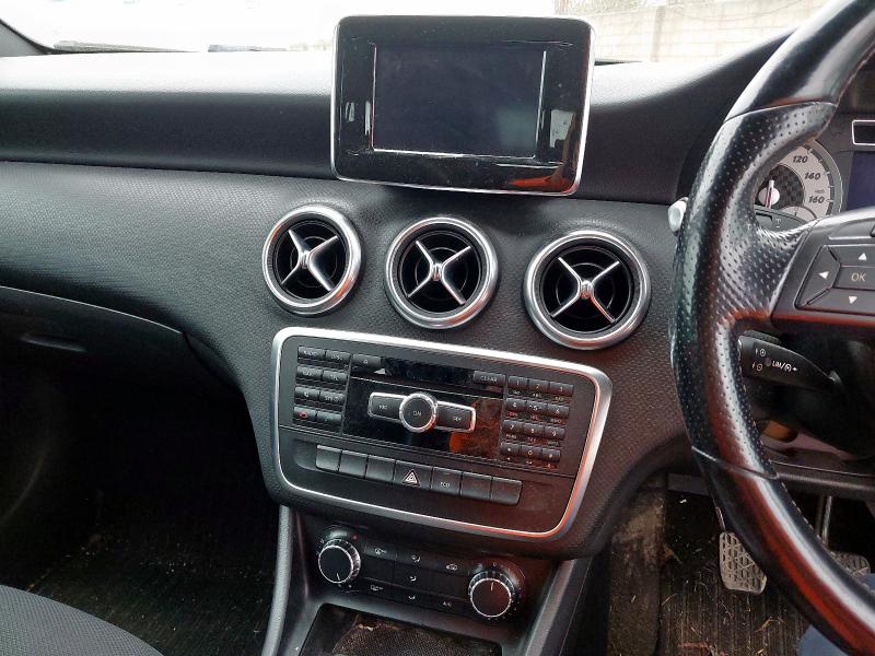 2014 MERCEDES-BENZ A180 BLUEEFFICIENCY SPORT 