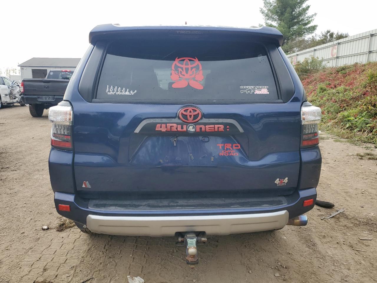 2020 Toyota 4Runner Sr5/Sr5 Premium VIN: JTEBU5JR2L5793330 Lot: 85760195
