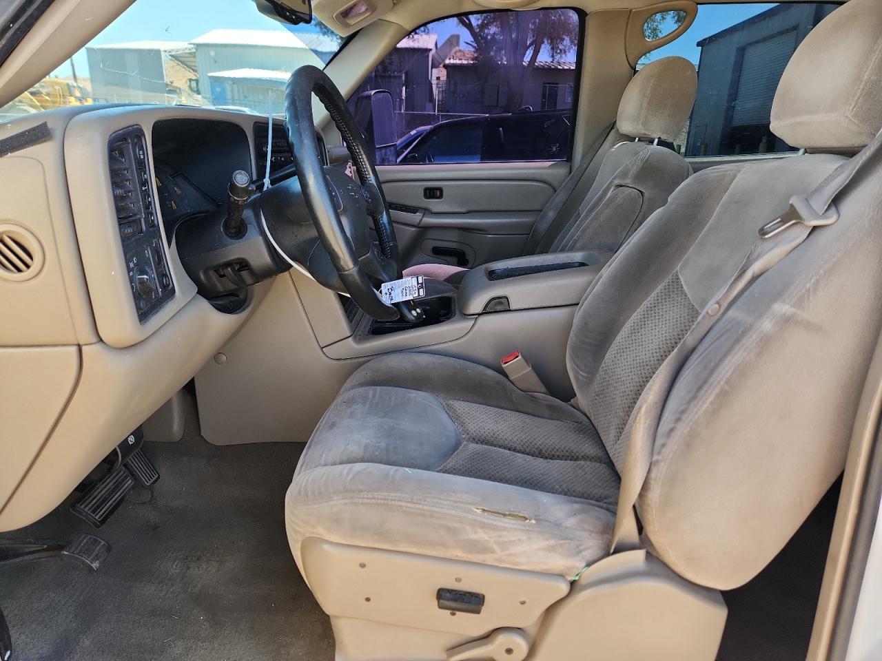 2005 Chevrolet Silverado K1500 VIN: 2GCEK13T551114258 Lot: 84297865