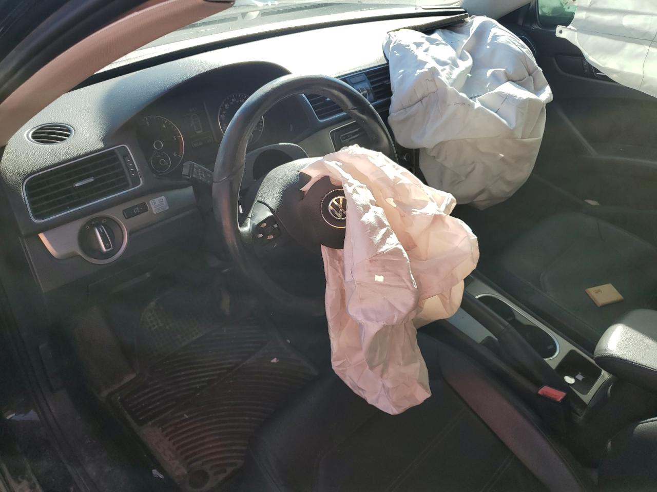 2014 Volkswagen Passat Se VIN: 1VWBN7A37EC086843 Lot: 82261855