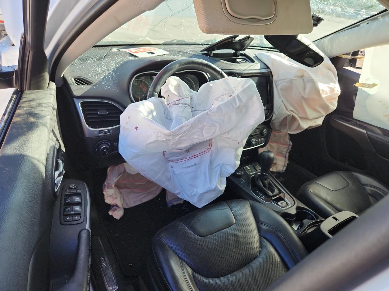 2019 Jeep Cherokee Limited VIN: 1C4PJMDN9KD147356 Lot: 84815255