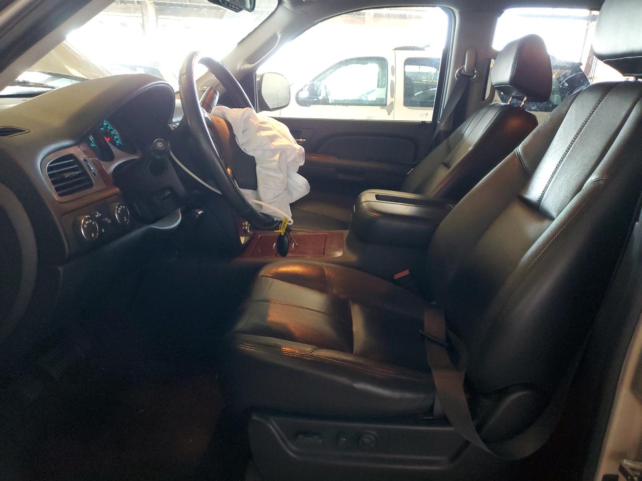 2008 Chevrolet Tahoe K1500 VIN: 1GNFK13088R203139 Lot: 82489965