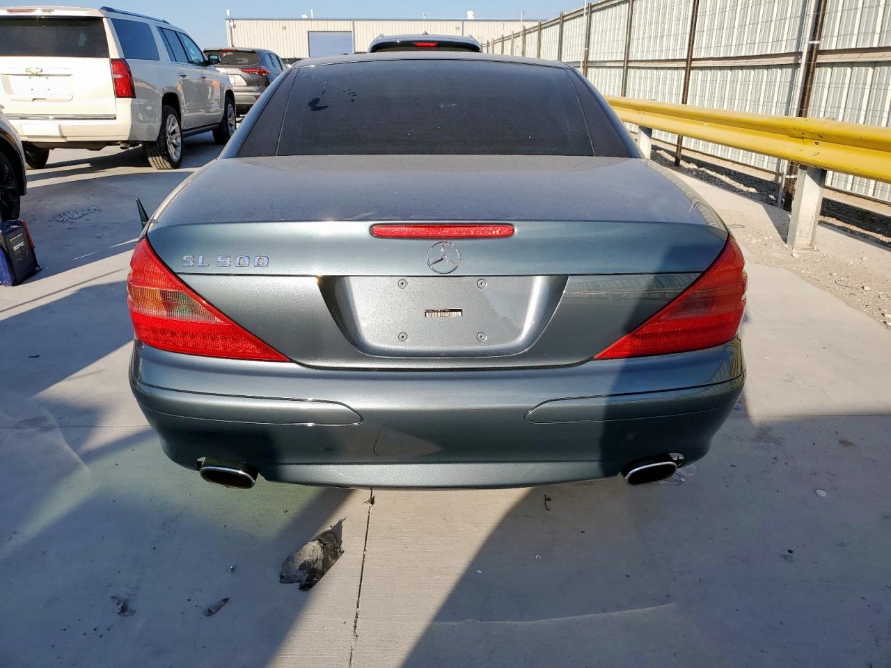 2004 Mercedes-Benz Sl 500 VIN: WDBSK75F04F071063 Lot: 85932965