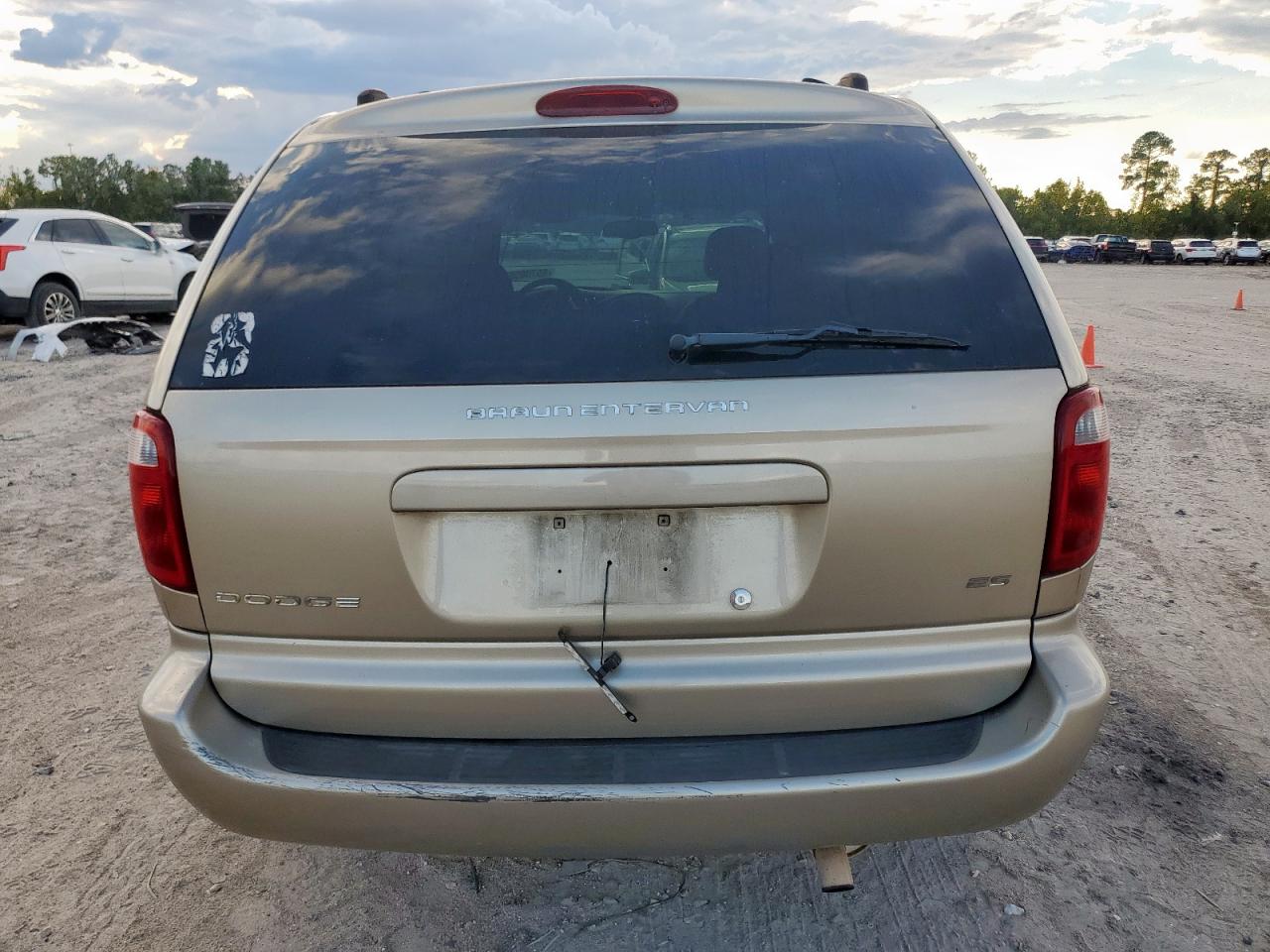 2003 Dodge Grand Caravan Es VIN: 2D4GP54L63R123438 Lot: 85700555