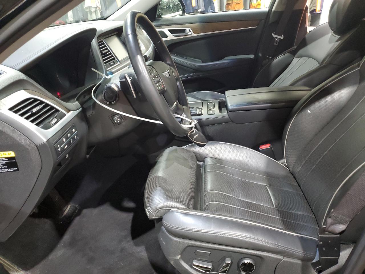 2015 Hyundai Genesis 5.0L VIN: KMHGN4JF6FU037884 Lot: 85543945