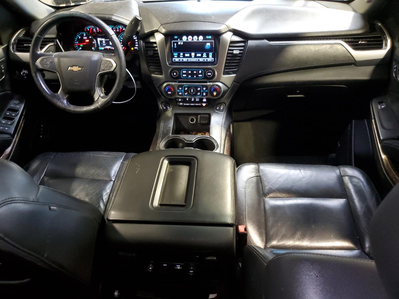 2018 Chevrolet Suburban K1500 Lt VIN: 1GNSKHKC6JR105204 Lot: 84555315