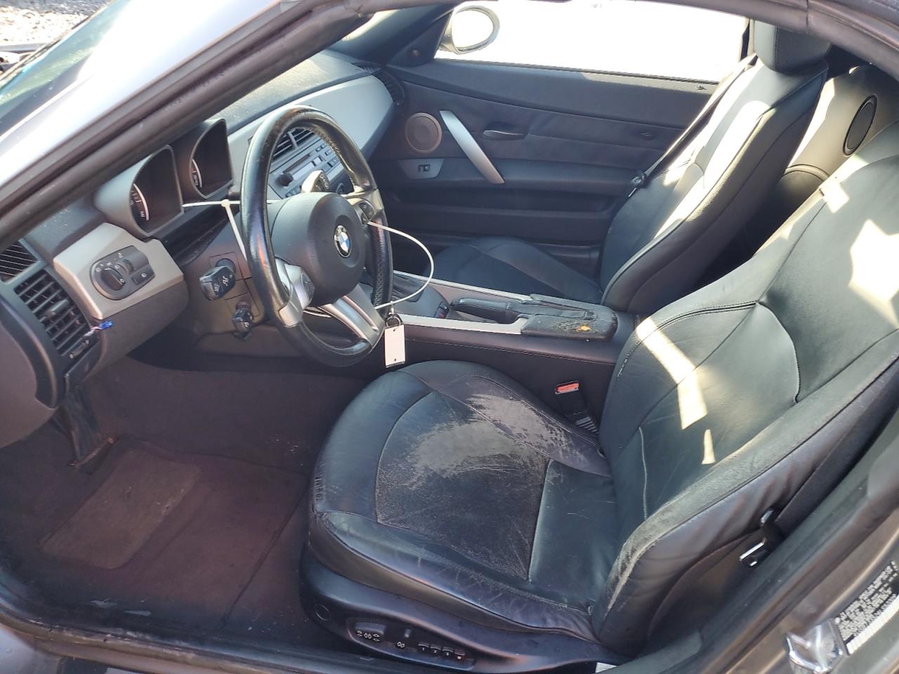 2004 BMW Z4 2.5 VIN: 4USBT33524LS52209 Lot: 87370905