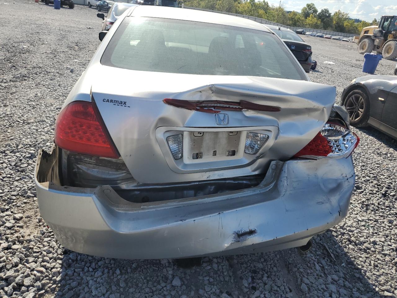 2007 Honda Accord Lx VIN: 3HGCM56417G707043 Lot: 84896575