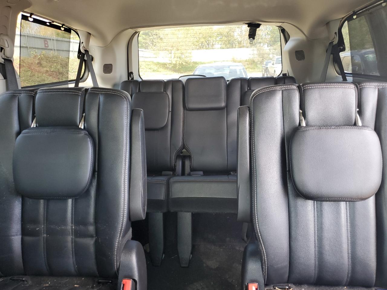 2015 Chrysler Town & Country Touring VIN: 2C4RC1BG4FR709303 Lot: 86144695