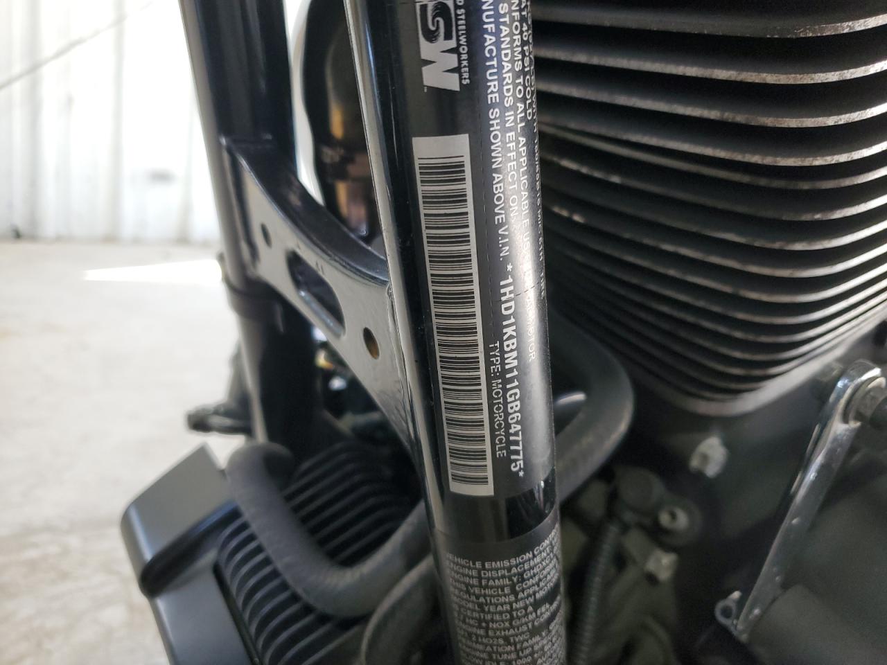 2016 Harley-Davidson Flhx Street Glide VIN: 1HD1KBM11GB647775 Lot: 81918525