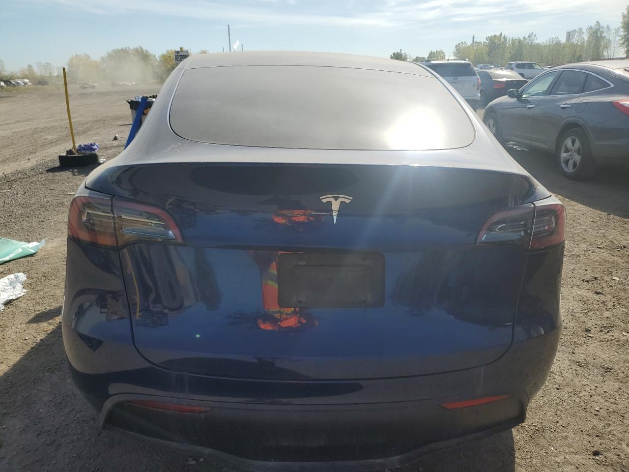 2023 Tesla Model Y VIN: LRWYGDFD8PC227085 Lot: 85285525