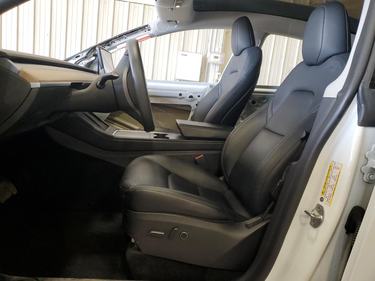 2022 Tesla Model Y VIN: 7SAYGDEE0NA011955 Lot: 87469875