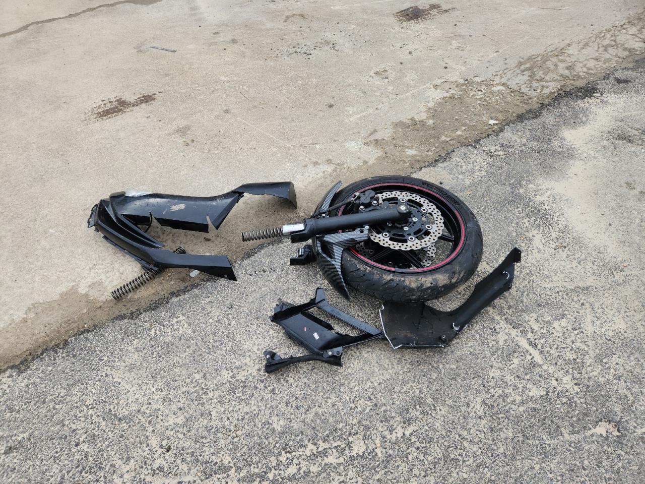 2016 Kawasaki Ex650 E VIN: JKAEXEE13GDA22493 Lot: 89899025