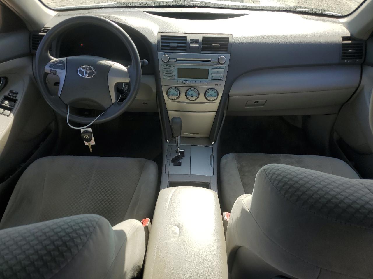 2009 Toyota Camry Base VIN: 4T1BE46K69U415500 Lot: 84794545