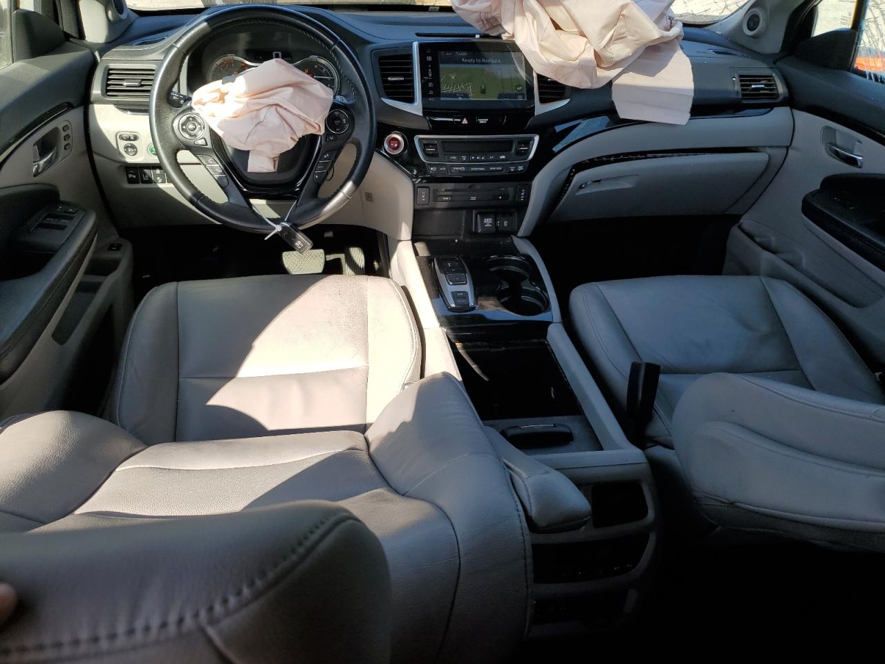 2016 Honda Pilot Touring VIN: 5FNYF6H92GB038039 Lot: 82610365