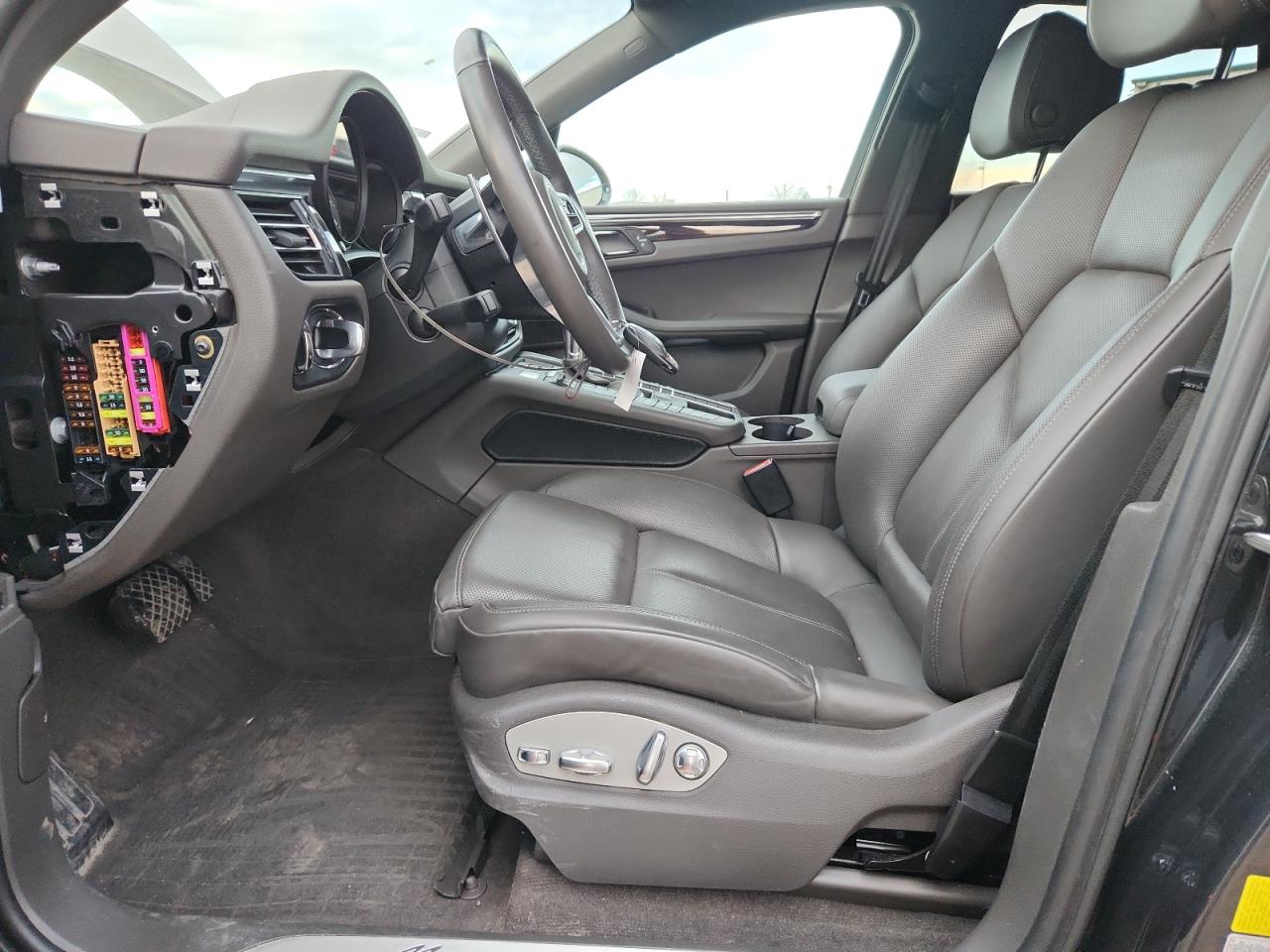 2021 Porsche Macan S VIN: WP1AB2A57MLB38769 Lot: 90022255