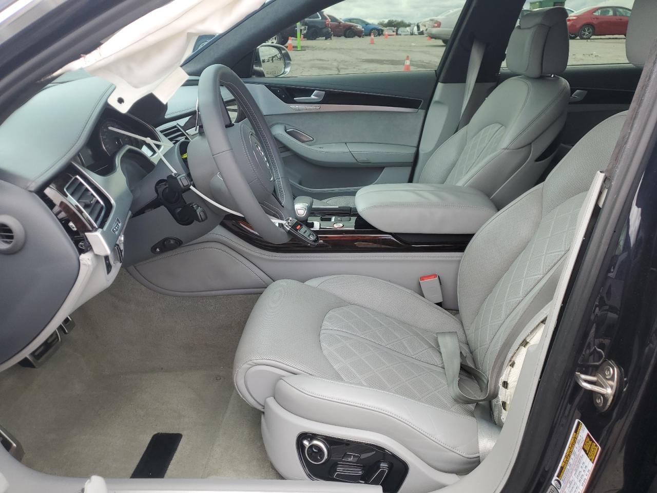 2016 Audi S8 Plus Quattro VIN: WUAJ5AFD1GN900525 Lot: 90140685